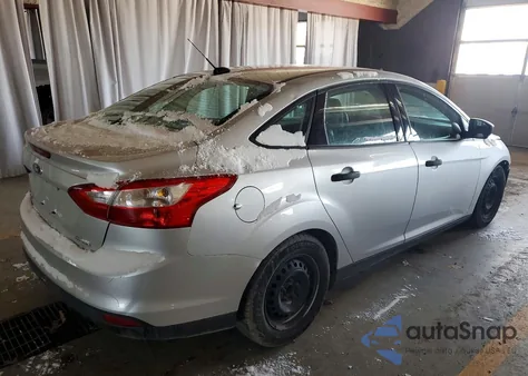 2014 Ford Focus S z USA, uszkodzony, nr VIN 1FADP3E24EL347111